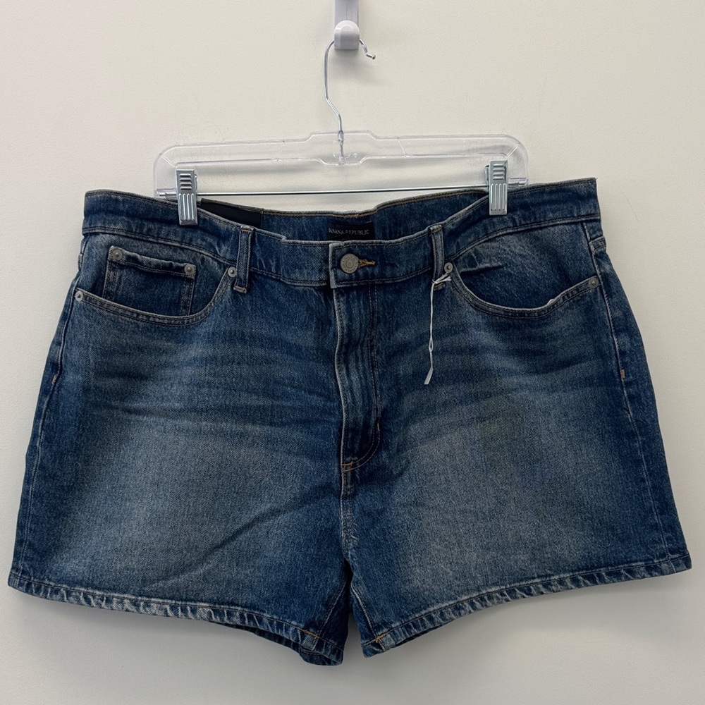 Banana Republic Classic Denim Shorts Size 35/20